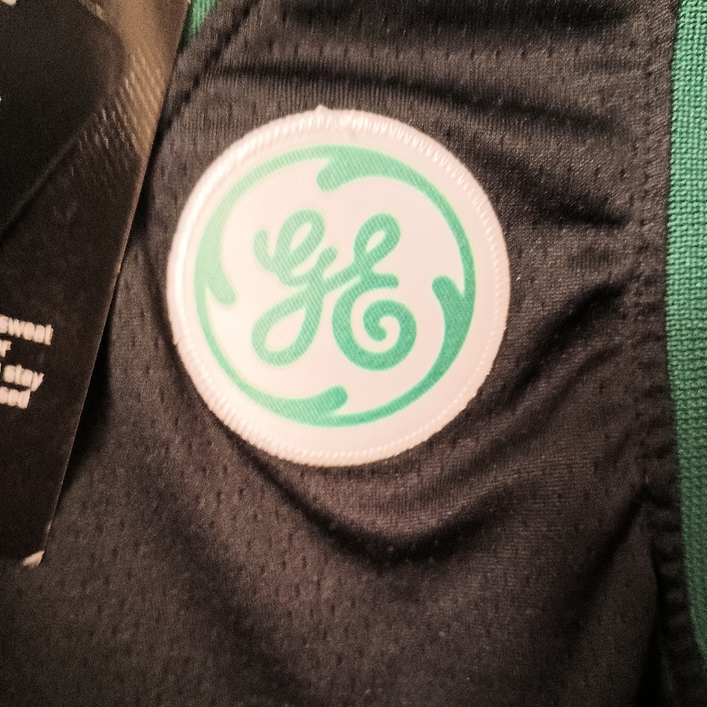 New  with tag 2xl Nike Irving Celtics Jersey, stitched name and letters - Picture 5 of 7